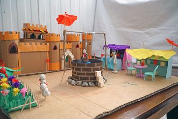 Gebastelte Ritterburg