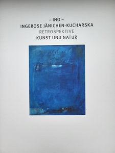 Katalog zur Ausstellung mit weißem Umschlag und Bild eines blauen Aquarellbildes in der Mitte. 